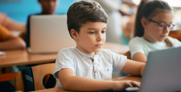 Internet dla szkół — jaki sprawdzi się najlepiej?