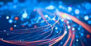 Co to jest technologia Fiber Optic i jakie daje korzyści?